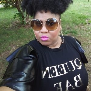 Queen Bae Top ( Not ASOS )